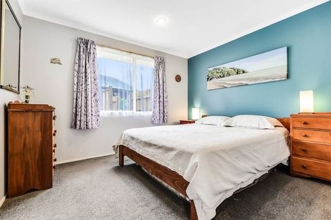 Photo of property in 28 Antrim Place, Nawton, Hamilton, 3200