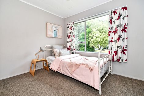 Photo of property in 10 Seaview Rise, Waiuku, 2123