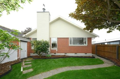 Photo of property in 53 Burnside Crescent, Burnside, Christchurch, 8053