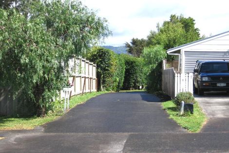 Photo of property in 2/16 Denver Avenue, Sunnyvale, Auckland, 0612