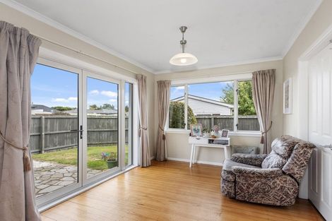 Photo of property in 1/2 Tothill Place, Papanui, Christchurch, 8053