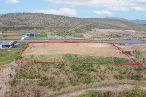 Photo of property in 6 Olsen Place, Kinloch, 3385