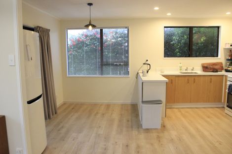 Photo of property in 1/14 Compass Place, Te Atatu Peninsula, Auckland, 0610