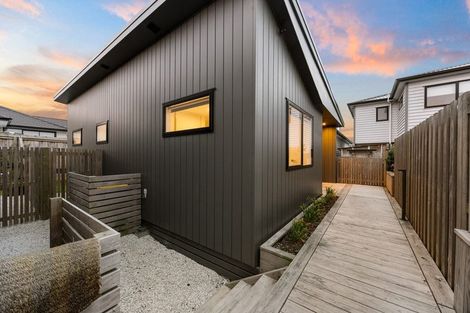Photo of property in 7 Patrick Rice Drive, Swanson, Auckland, 0614
