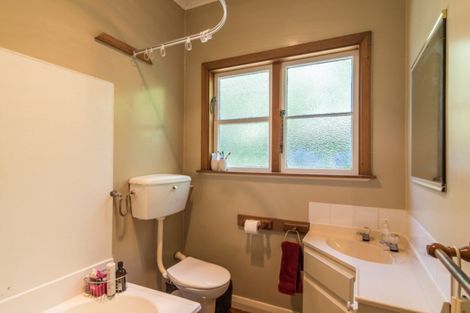 Photo of property in 36 Kinghorne Street, Strathmore Park, Wellington, 6022