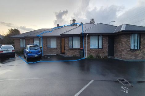 Photo of property in 2/240 Old Farm Road, Hillcrest, Hamilton, 3216