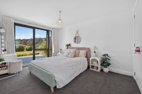 Photo of property in 11 Kaioruru Lane, Charteris Bay, Lyttelton, 8971