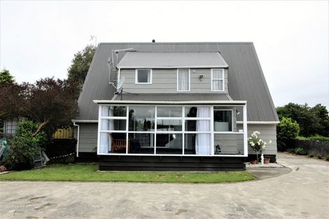 Photo of property in 11 Ross Street, Woodville, 4920