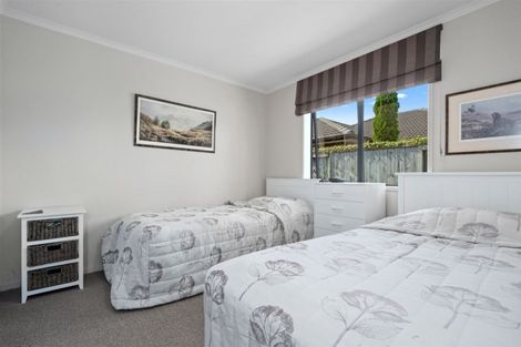 Photo of property in 33 Carrington Drive, Papamoa Beach, Papamoa, 3118