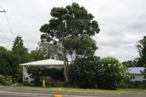Photo of property in 42 Tiri Tiri Road, Birkdale, Auckland, 0626