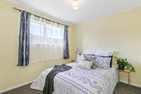 Photo of property in 321a Wellington Road, Wainuiomata, Lower Hutt, 5014