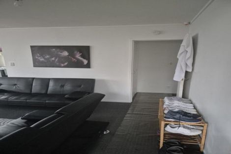 Photo of property in 2/5a Camp Road, Mount Wellington, Auckland, 1062