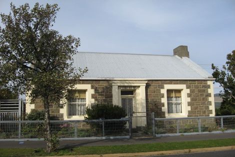 Photo of property in 55 Harrington Street, Port Chalmers, 9023