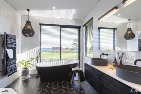 Photo of property in 15 Kotuku Road, Waiuku, 2682