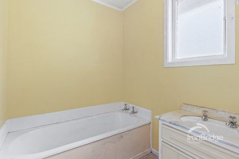 Photo of property in 1/41 Strid Road, Te Atatu South, Auckland, 0610