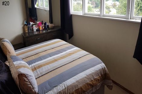 Photo of property in 20-22 Sievers Grove, Cannons Creek, Porirua, 5024