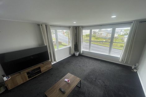 Photo of property in 146 Sievers Grove, Cannons Creek, Porirua, 5024