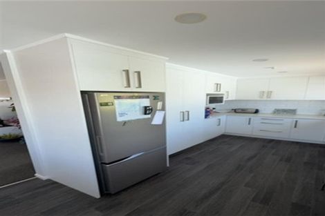 Photo of property in 79a Barrett Street, Westown, New Plymouth, 4310