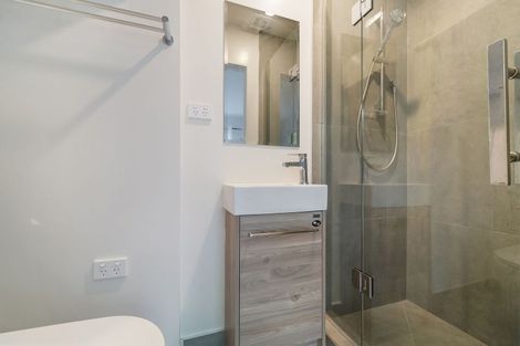 Photo of property in 12/9 Schnapper Rock Road, Greenhithe, Auckland, 0632