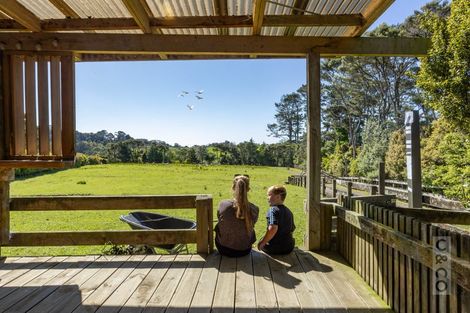 Photo of property in 35a Fork Road, Kumeu, 0891