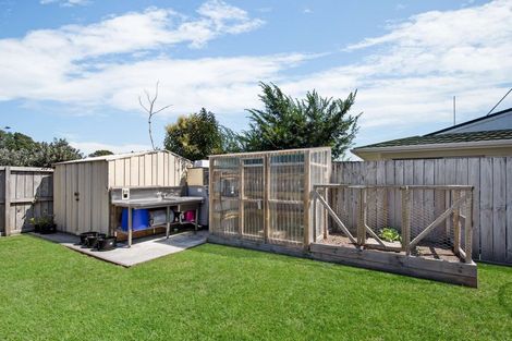 Photo of property in 72 Livingstone Avenue, Nawton, Hamilton, 3200