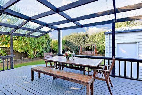 Photo of property in 223 Walter Strevens Drive, Conifer Grove, Takanini, 2112