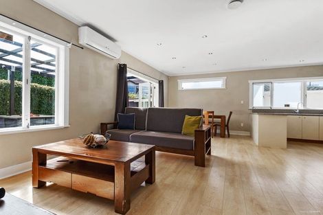 Photo of property in 1 Admiral Beatty Avenue, Mount Roskill, Auckland, 1041