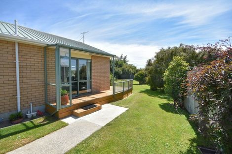 Photo of property in 8 Sandown Street, Waihola, Milton, 9073