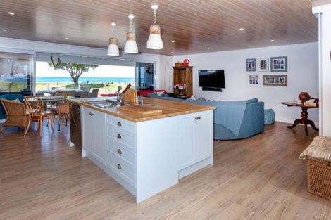 Photo of property in 203b Esplanade Drive, Whangamata, 3620