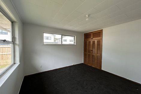 Photo of property in 77 Chilcott Road, Henderson, Auckland, 0612