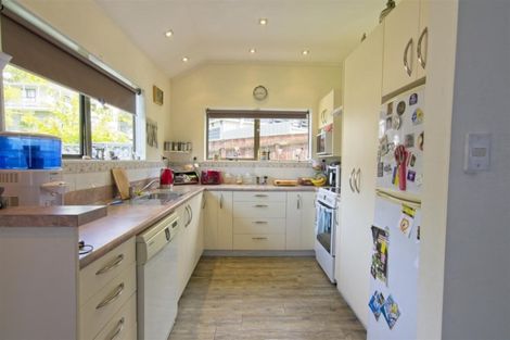 Photo of property in 32 Coster Street, Enner Glynn, Nelson, 7011