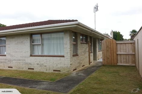 Photo of property in 2/28 Oakland Avenue, Papatoetoe, Auckland, 2025