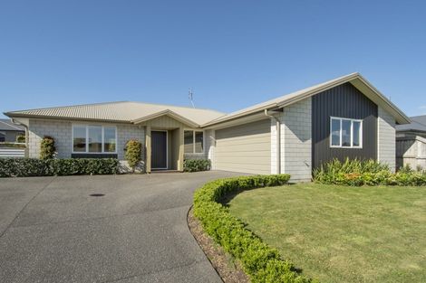 Photo of property in 27 Puhirake Crescent, Pyes Pa, Tauranga, 3112