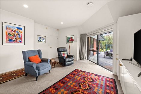 Photo of property in 6 Kingsgate Avenue, Havelock North, 4130