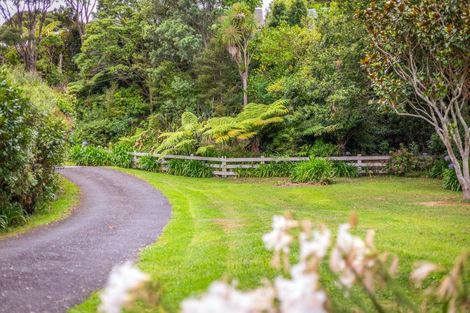 Photo of property in 33 Paremata Haywards Road, Pauatahanui, Porirua, 5381