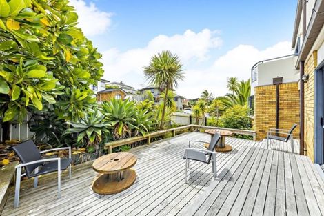 Photo of property in 2/6 Chieftain Rise, Goodwood Heights, Auckland, 2105