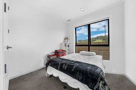 Photo of property in 2a Ballyalton Crescent, Flat Bush, Auckland, 2019