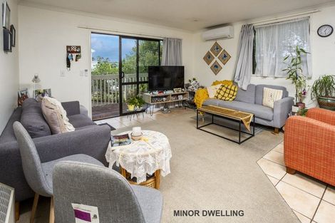 Photo of property in 34 Unsworth Drive, Unsworth Heights, Auckland, 0632
