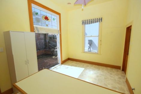 Photo of property in 68 Northland Road, Northland, Wellington, 6012