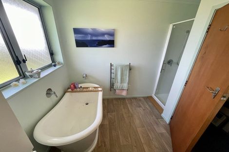 Photo of property in 68 Gurney Road, Kelson, Lower Hutt, 5010