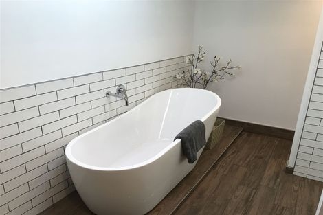 Photo of property in 9 Grammar Street, Kimbolton, 4777