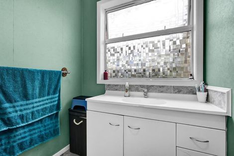 Photo of property in 65 Barrett Street, Westown, New Plymouth, 4310