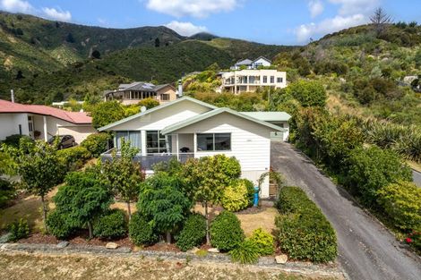 Photo of property in 60 Moana View Road, Waikawa, Picton, 7220