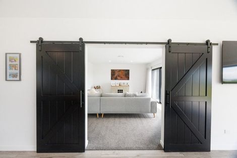 Photo of property in 2 Mataki Lane, Halcombe, 4779