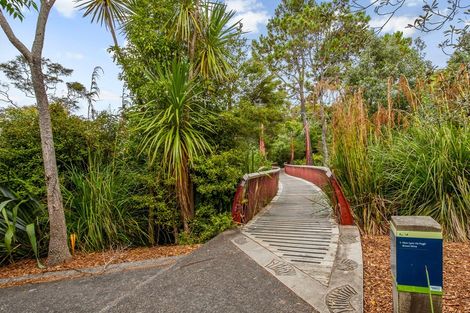 Photo of property in 13 Caspian Close, New Lynn, Auckland, 0600