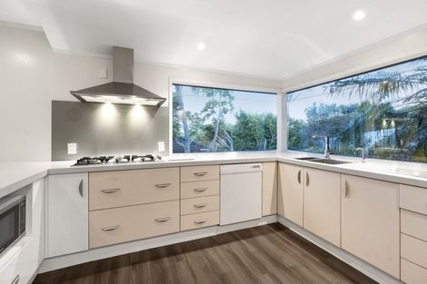 Photo of property in 14 David Beattie Place, Chatswood, Auckland, 0626