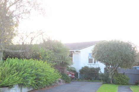 Photo of property in 15 Lomas Place, Manurewa, Auckland, 2102