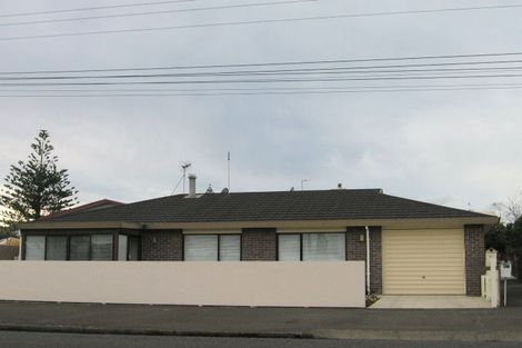 Photo of property in 41 Charles Street, Westshore, Napier, 4110