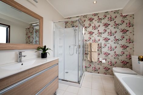 Photo of property in 10 Padfield Place, Sunnyhills, Auckland, 2010