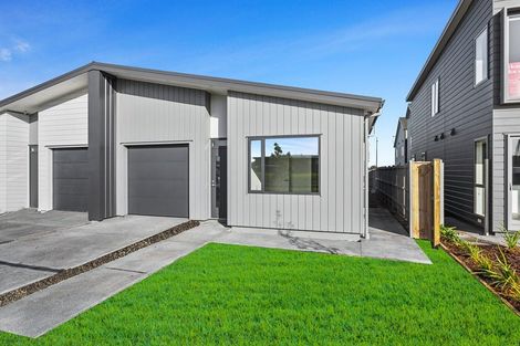 Photo of property in 51 Parkmore Drive, Rosehill, Papakura, 2113